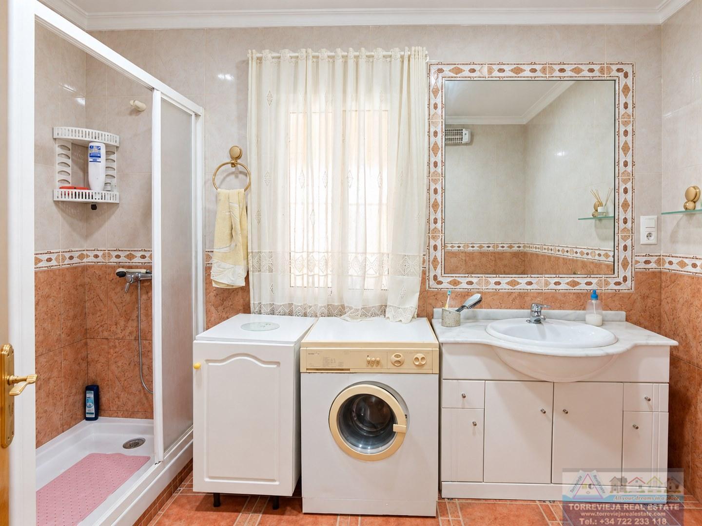 Venta de chalet en San Miguel de Salinas