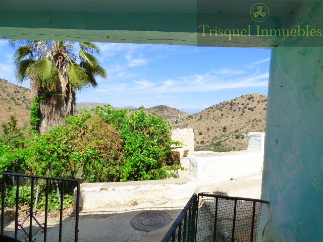 For sale of house in Canillas de Aceituno