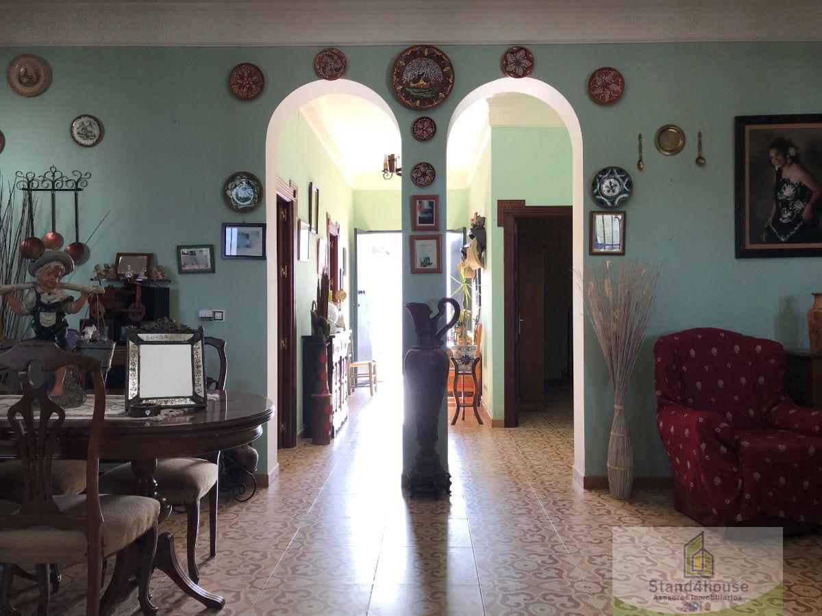 For sale of rural property in Pilas