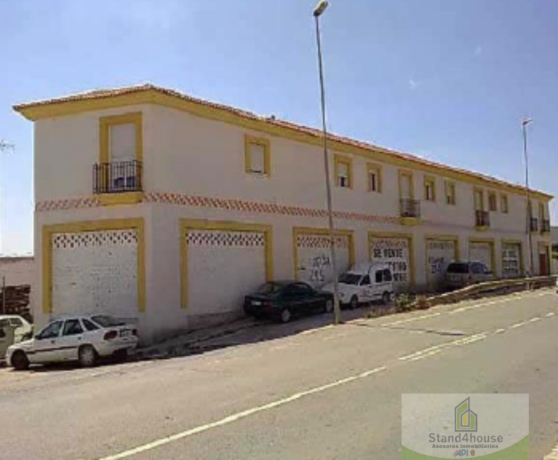For sale of commercial in Trigueros