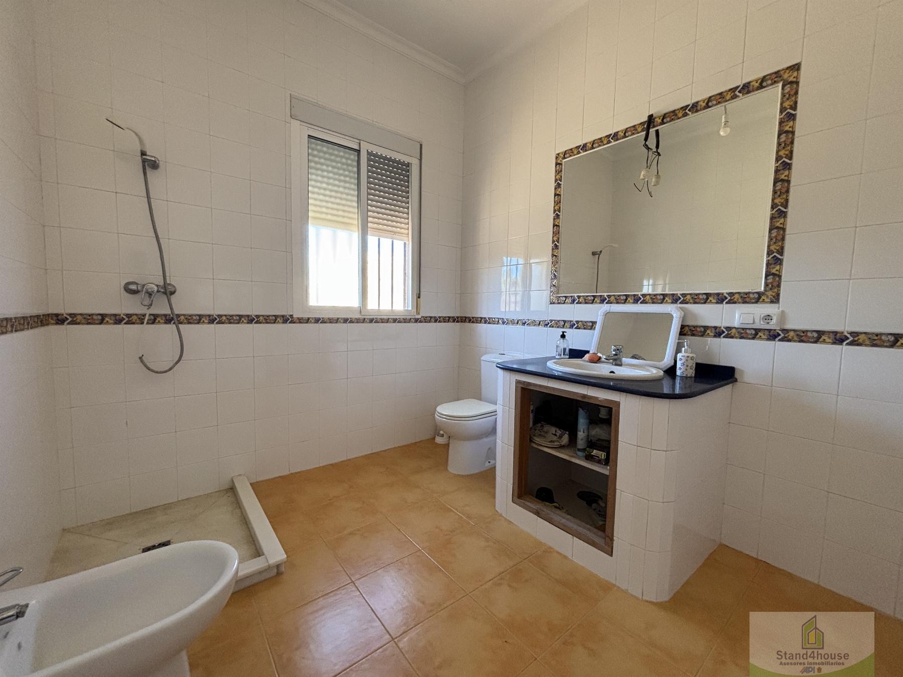 Suite bathroom