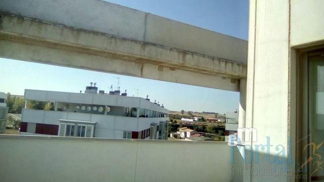 For sale of penthouse in Burgos