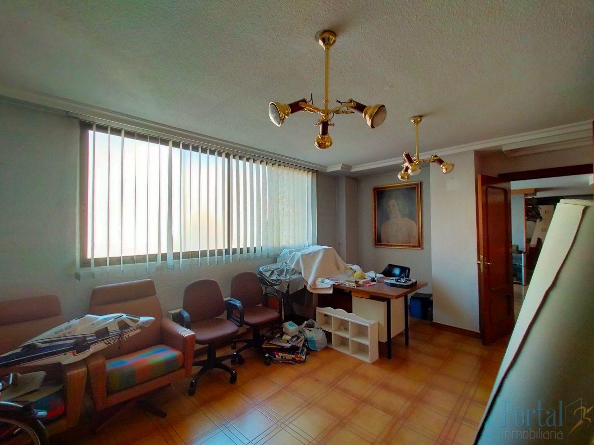 For sale of office in Burgos