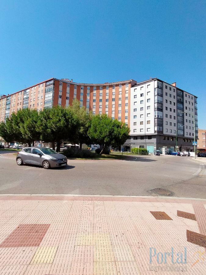 For sale of office in Burgos