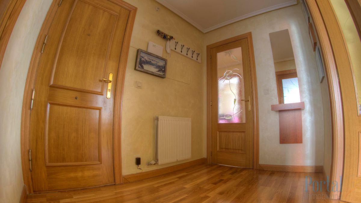 For sale of flat in Burgos