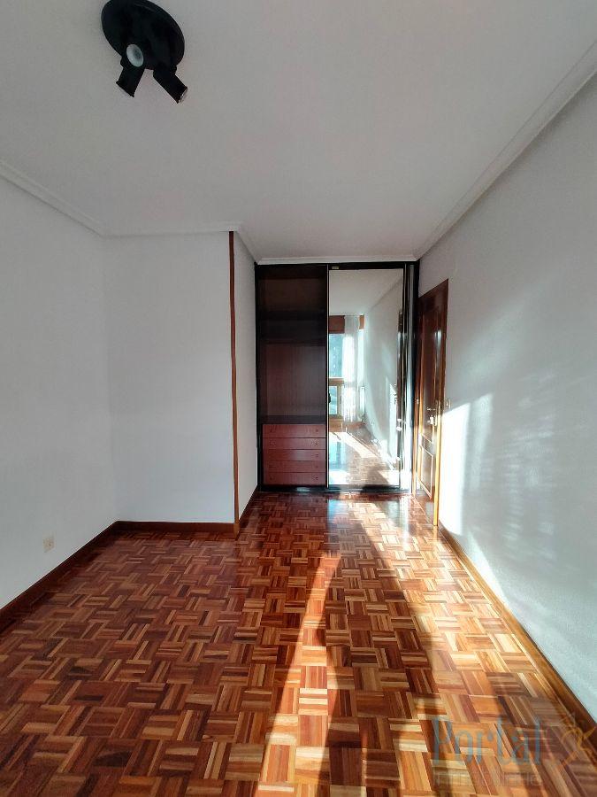 For sale of flat in Burgos