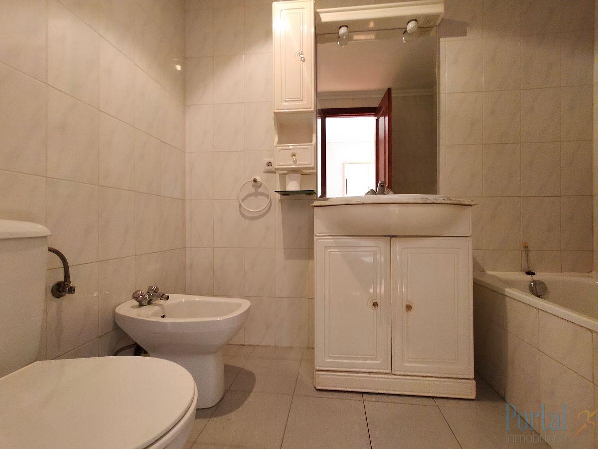 For sale of flat in Burgos