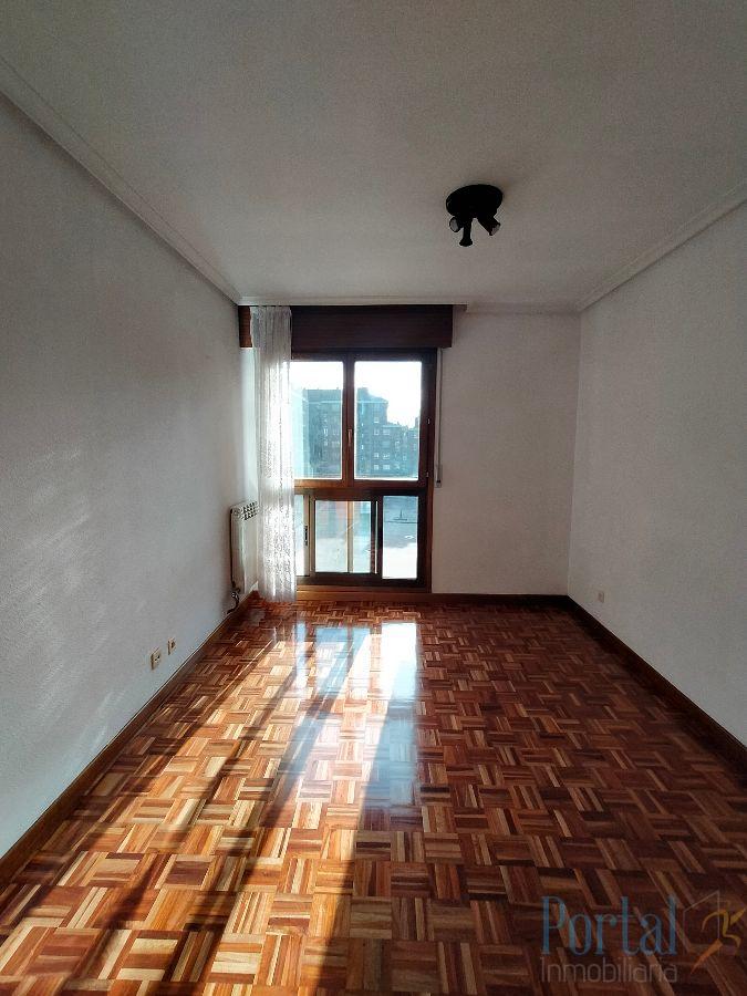 For sale of flat in Burgos