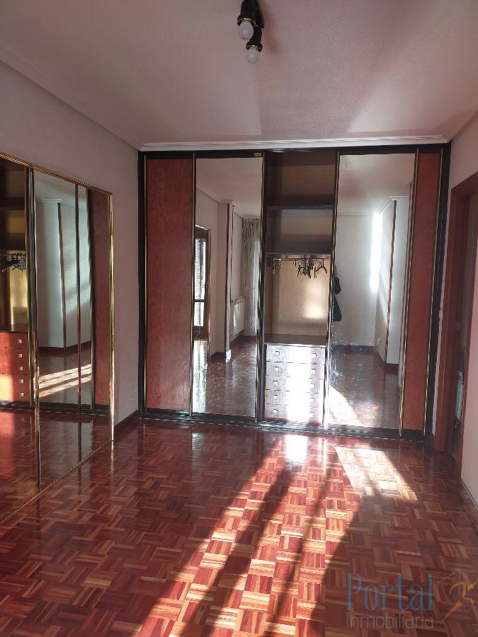 For sale of flat in Burgos