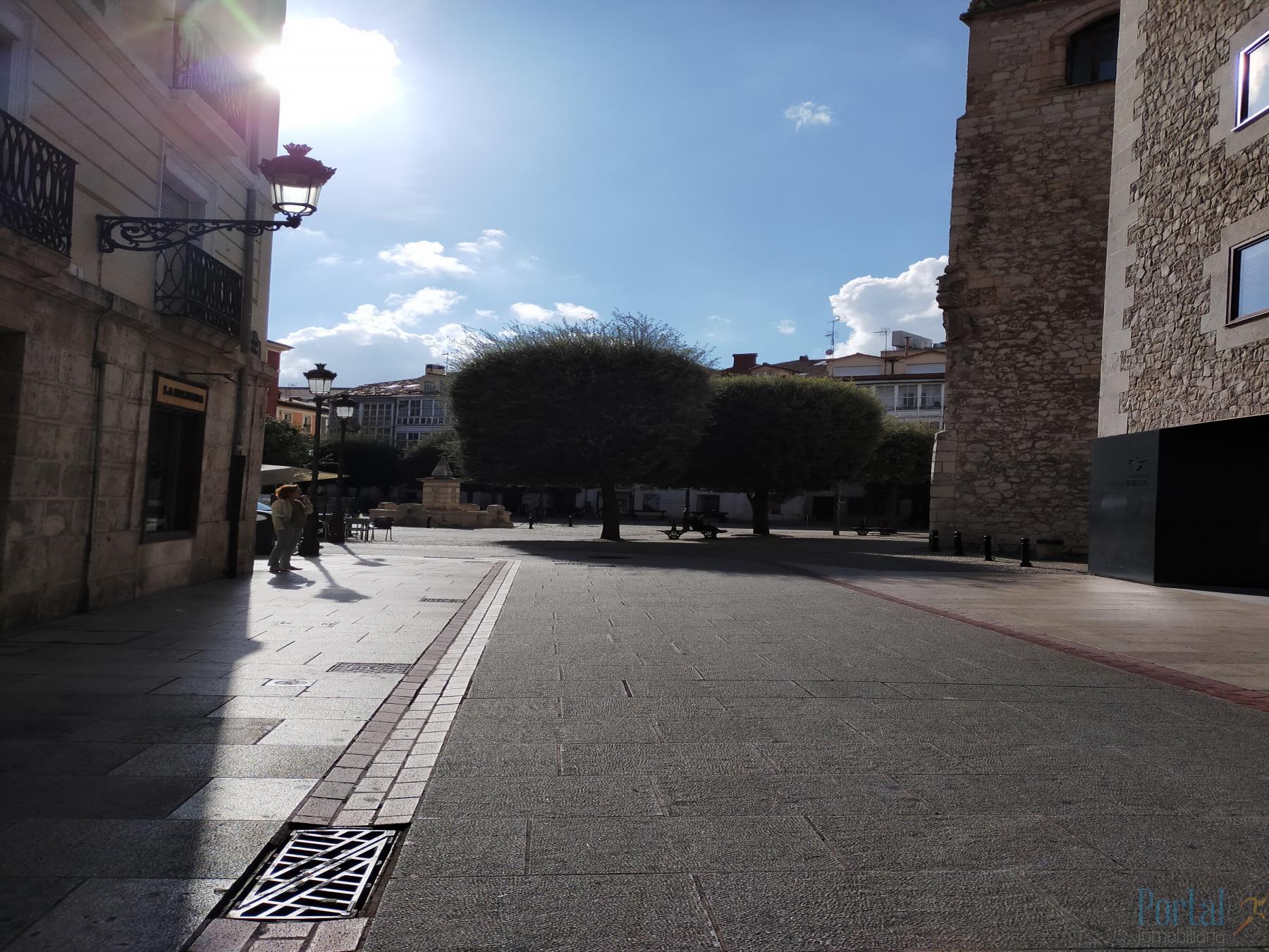 For sale of flat in Burgos