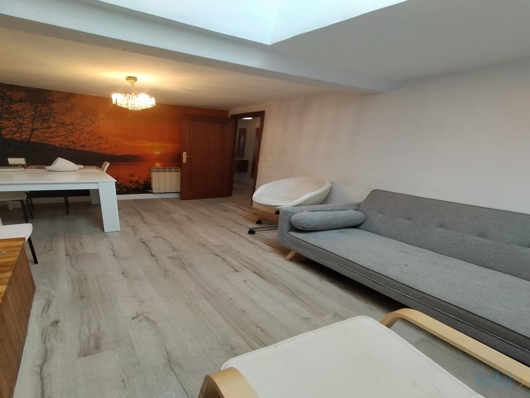 For sale of flat in Burgos