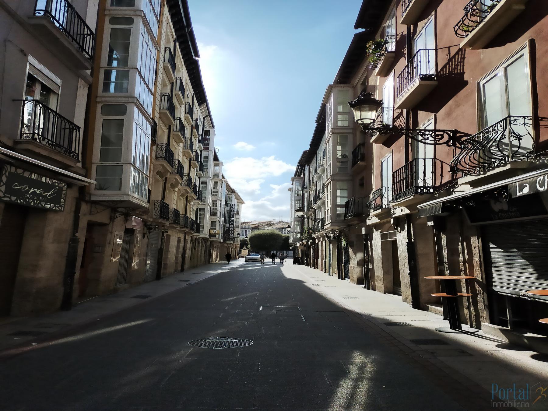 For sale of flat in Burgos