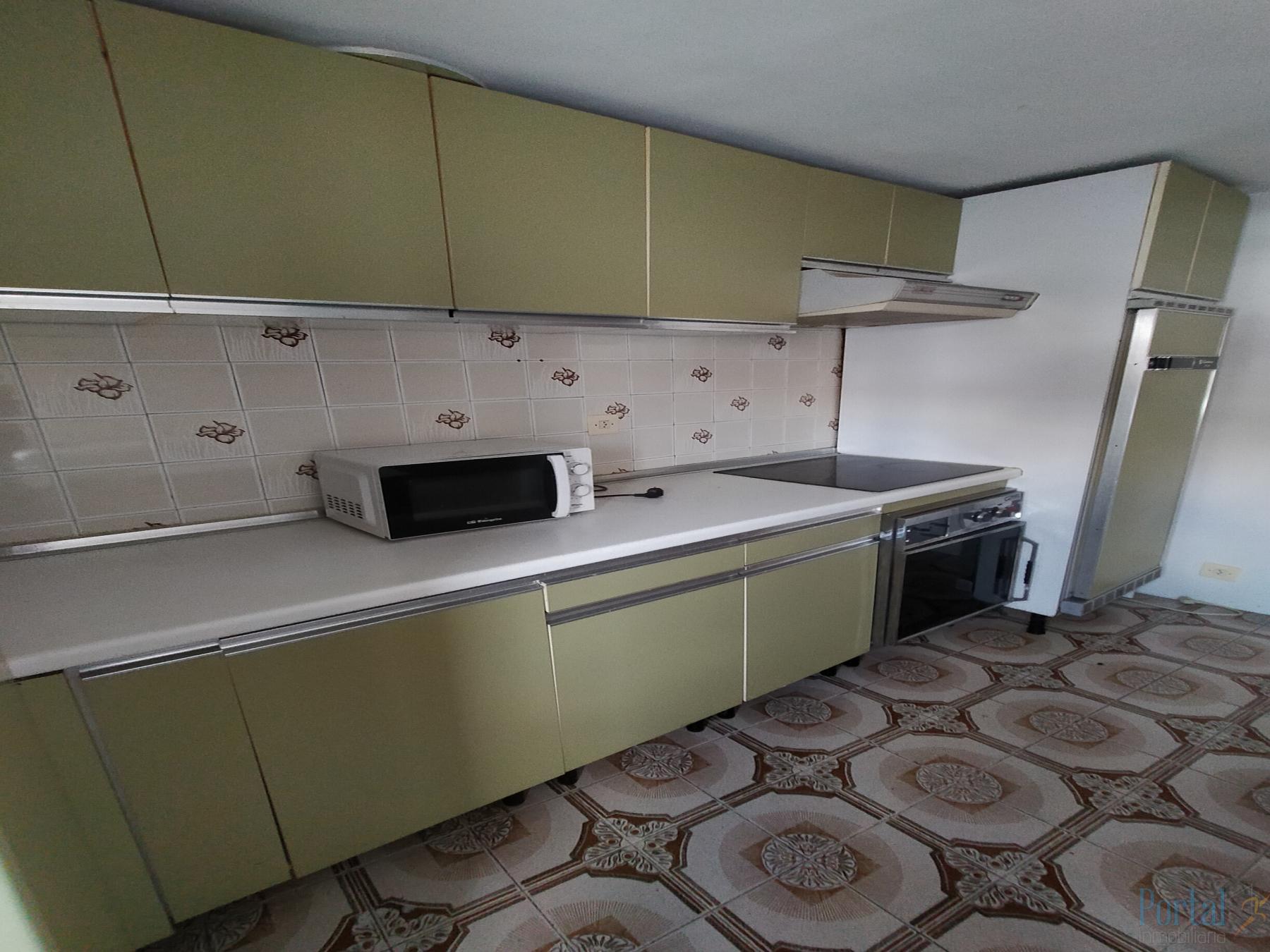 For sale of flat in Burgos