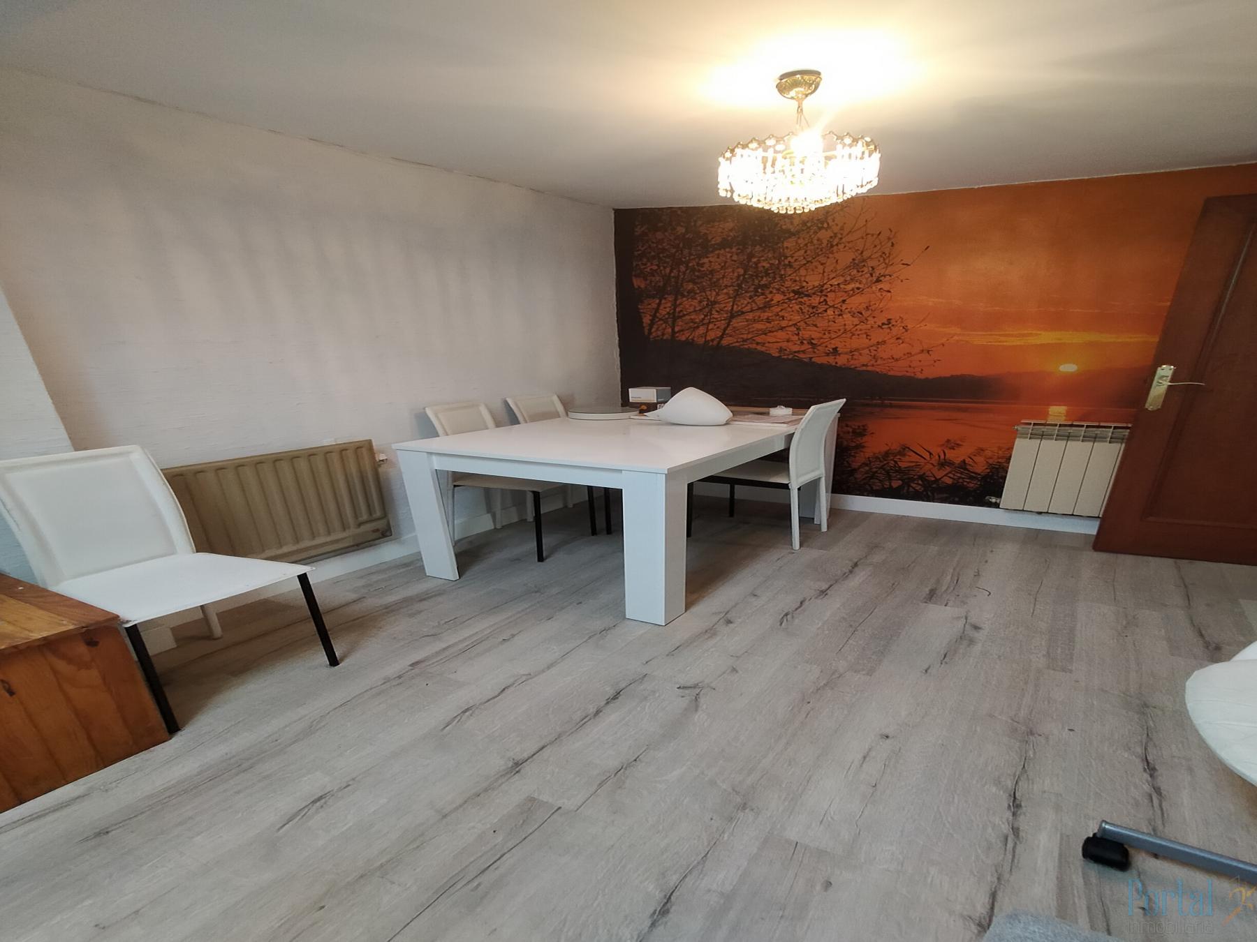 For sale of flat in Burgos