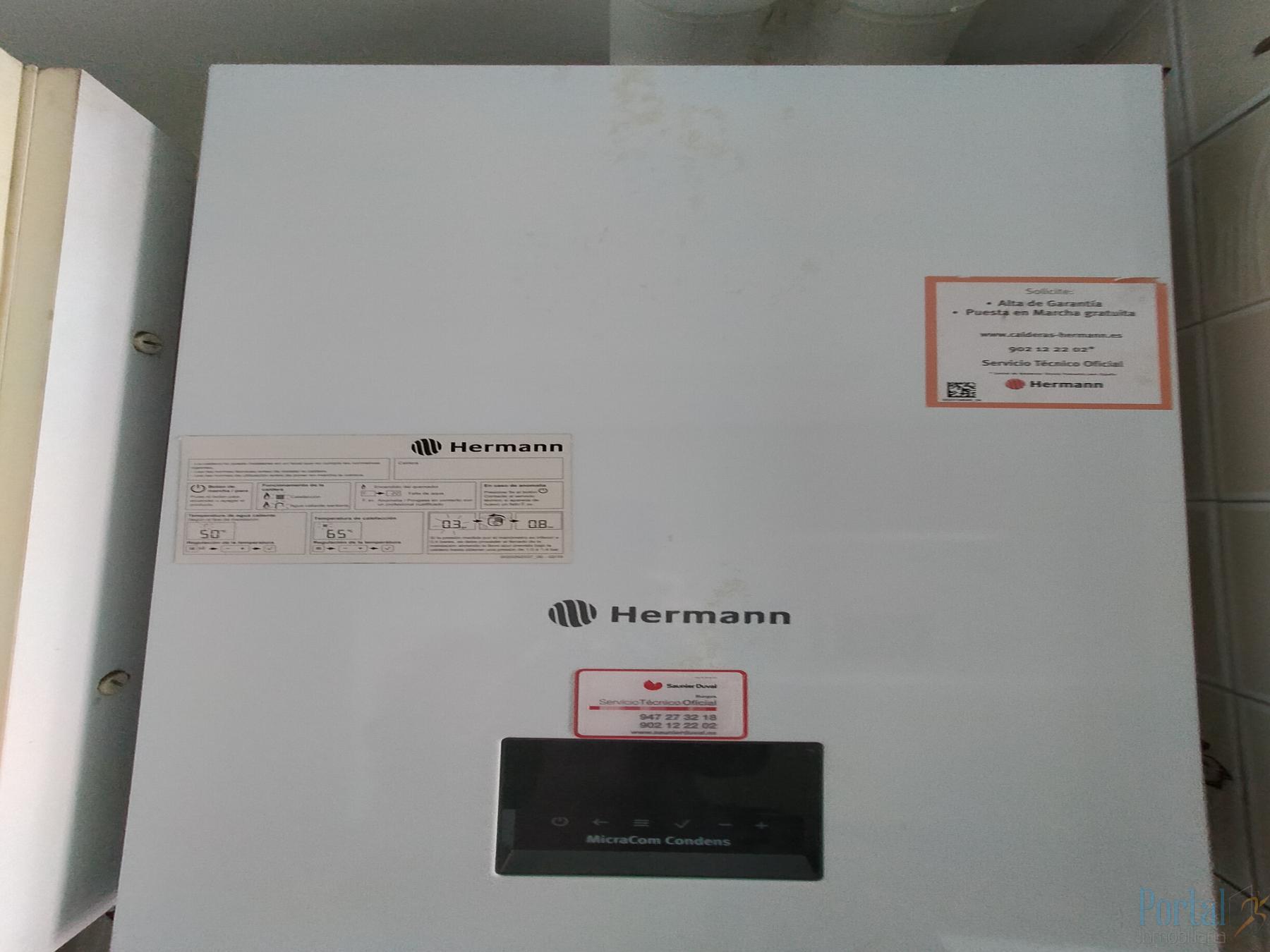 For sale of flat in Burgos