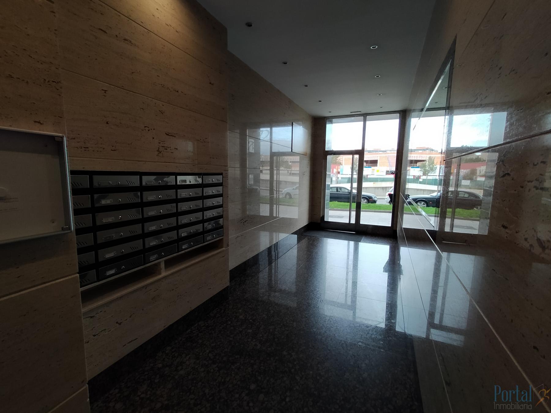For sale of flat in Burgos