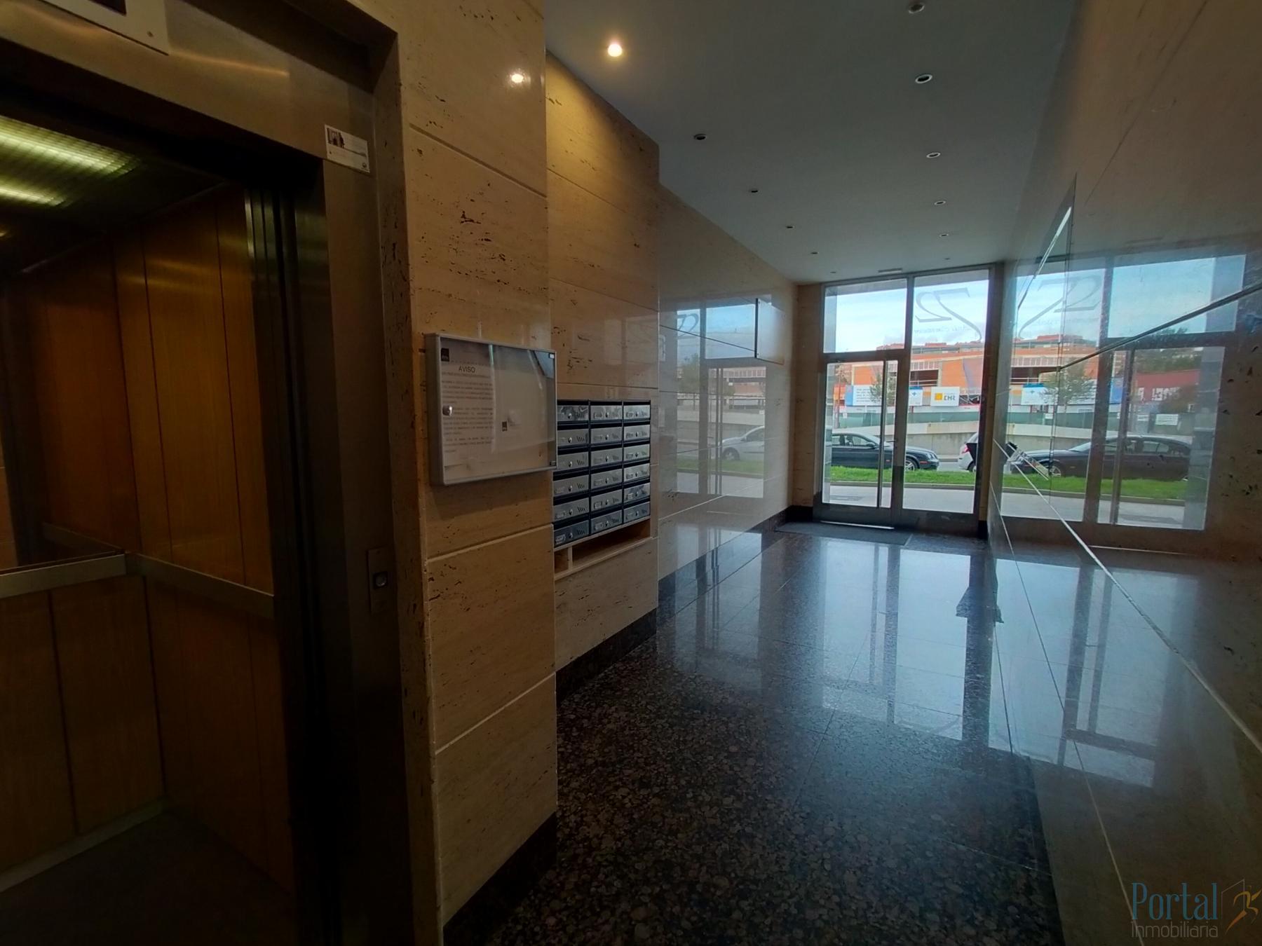 For sale of flat in Burgos