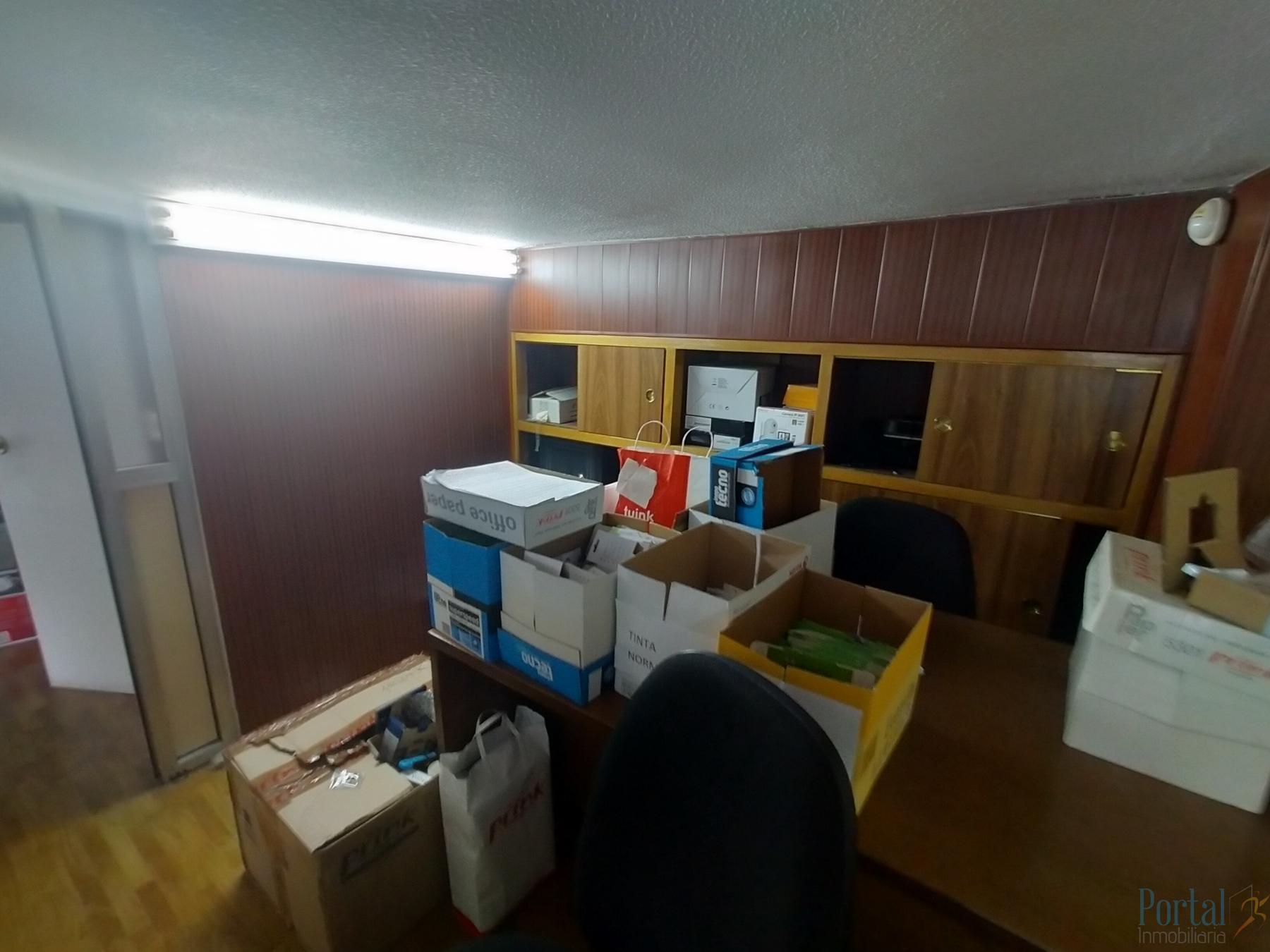 For rent of commercial in Burgos