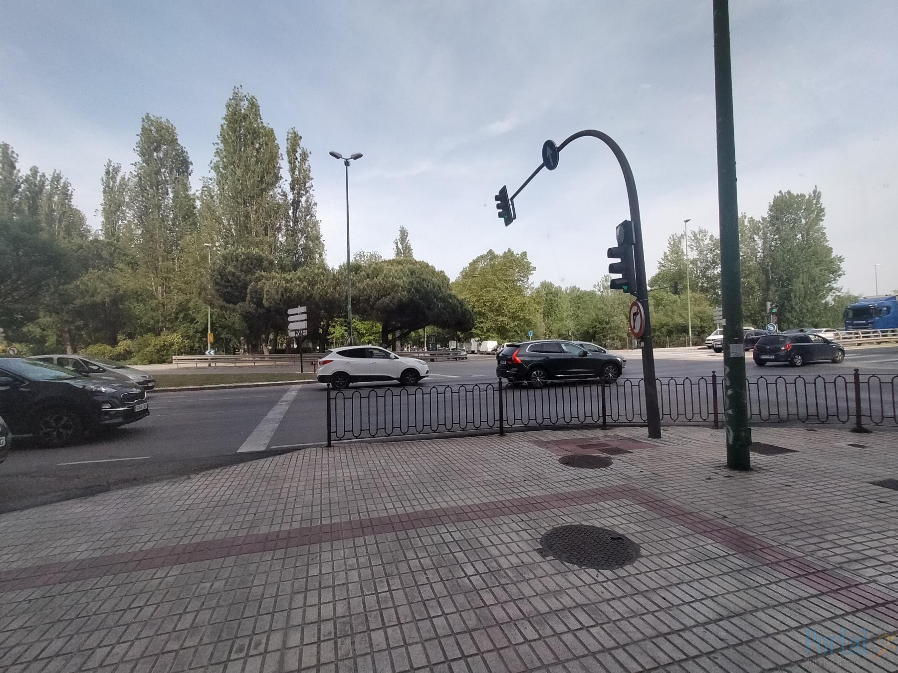 For rent of commercial in Burgos