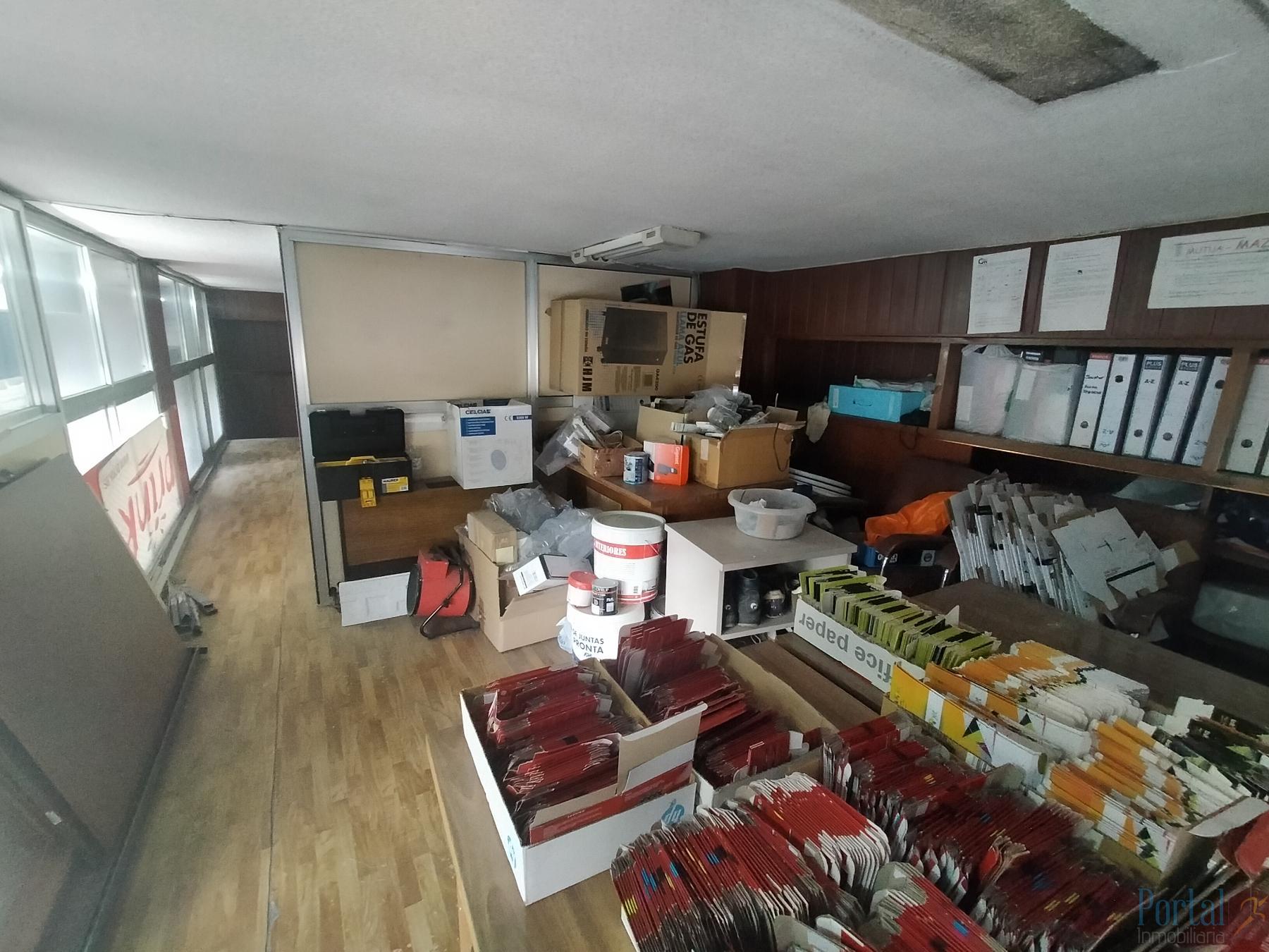 For rent of commercial in Burgos