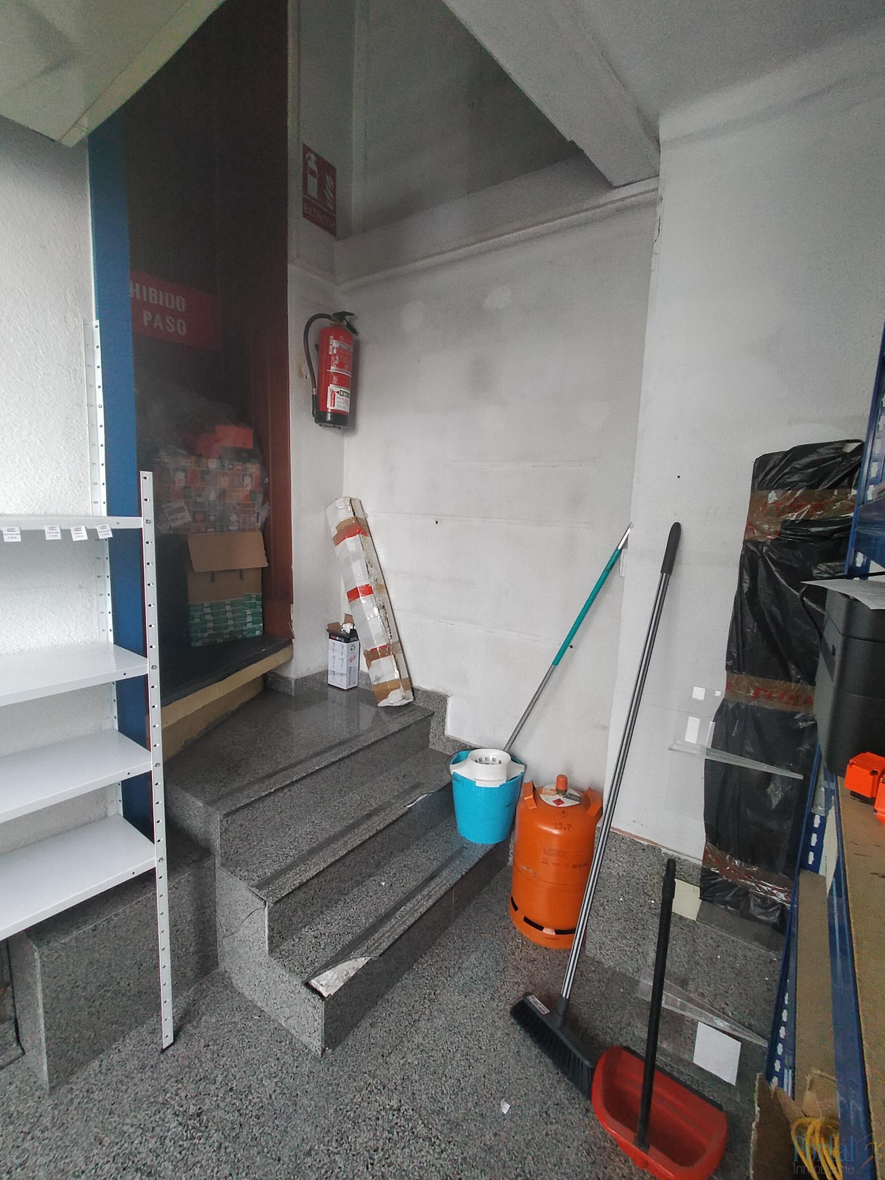 For rent of commercial in Burgos
