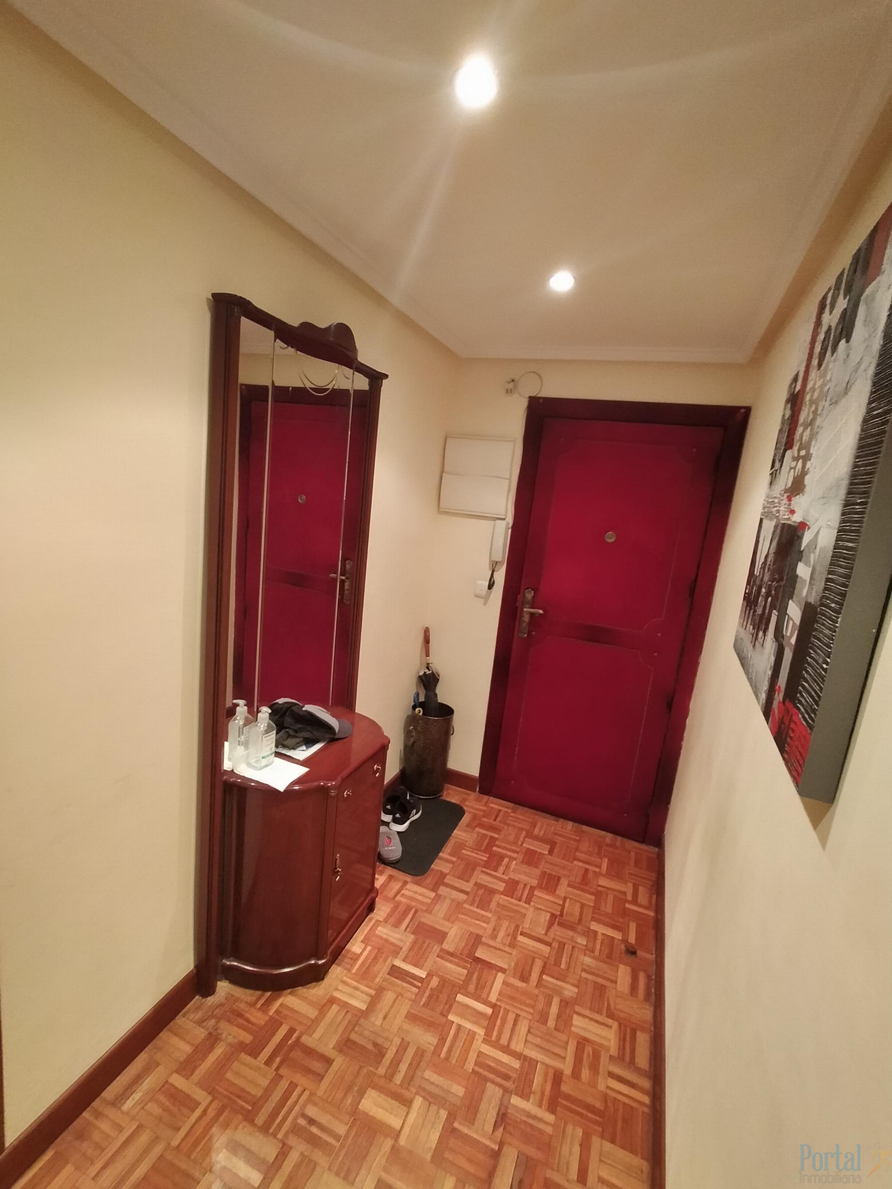 For sale of flat in Burgos
