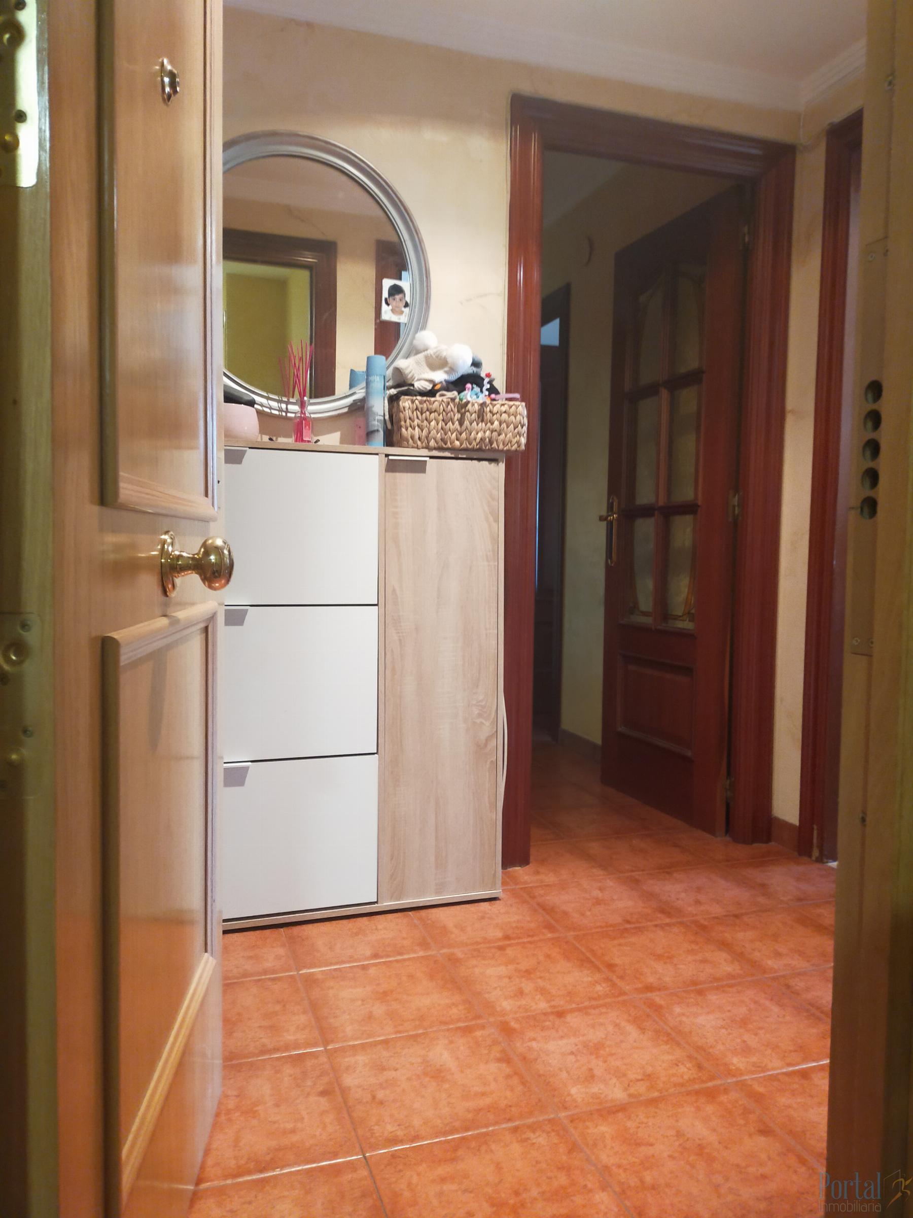 For sale of flat in Burgos