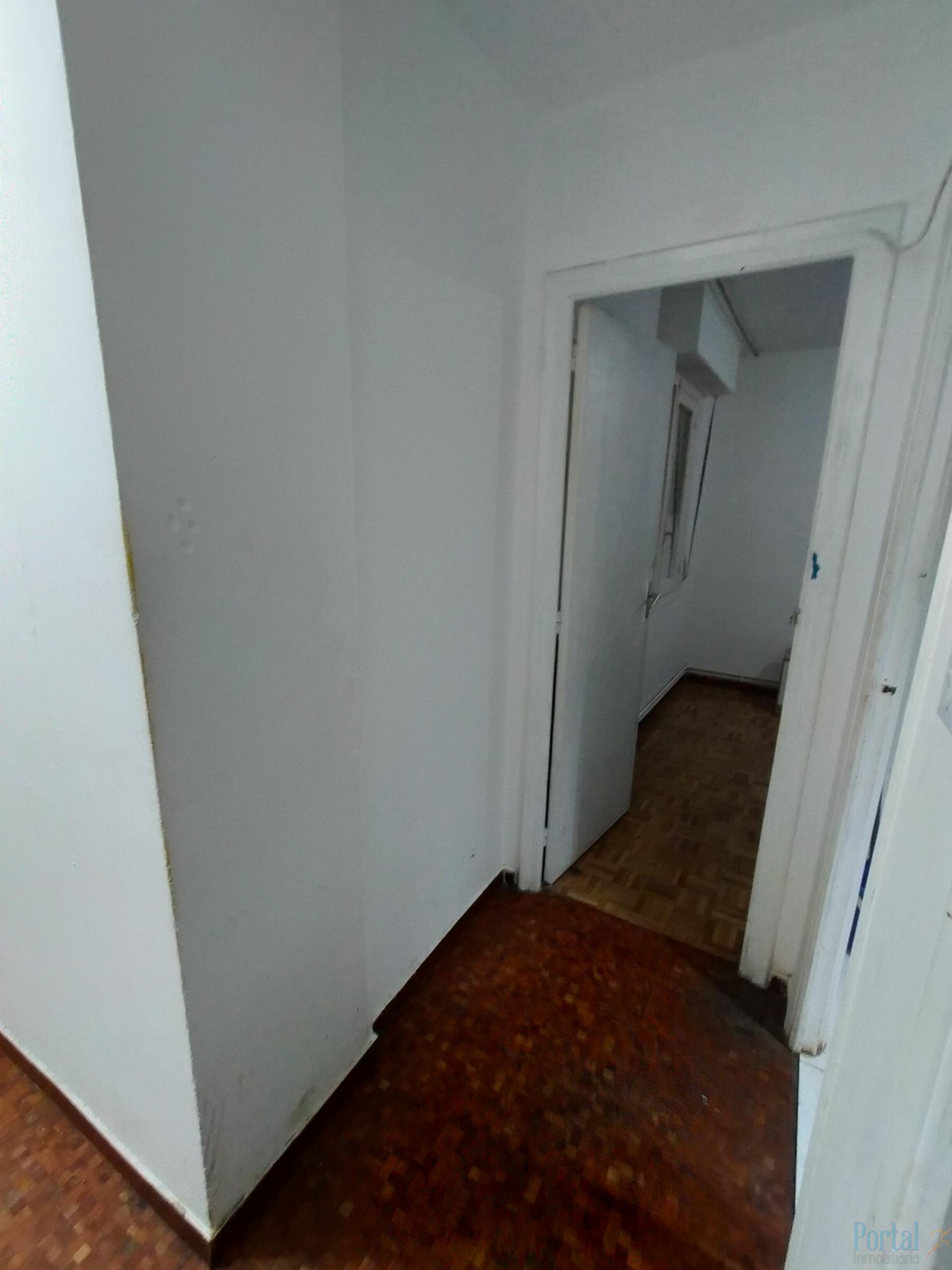 For sale of flat in Burgos