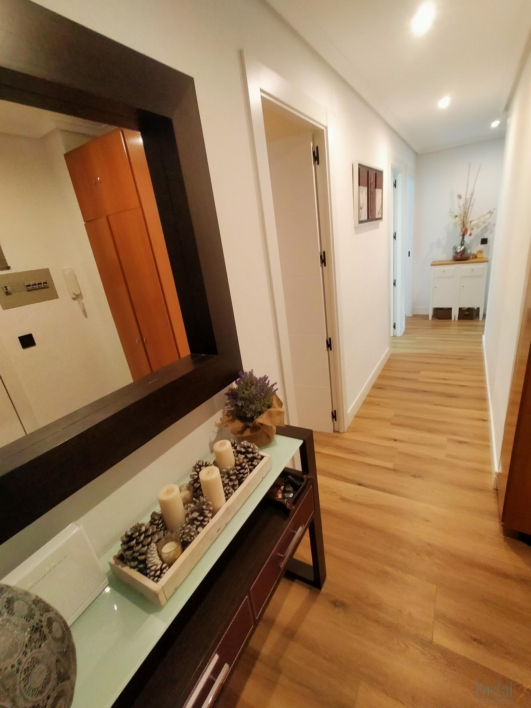 For sale of flat in Burgos