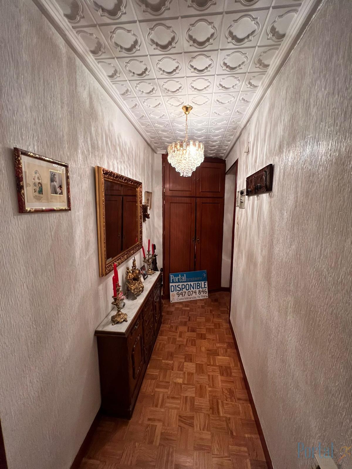 For sale of flat in Burgos