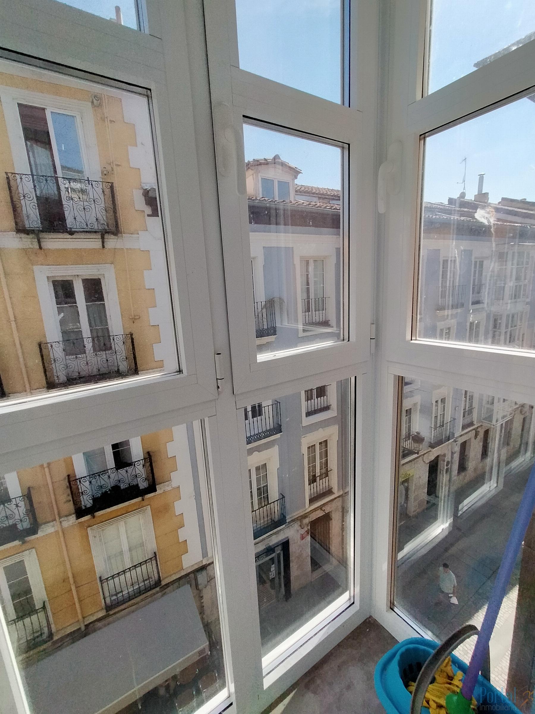 For sale of flat in Burgos