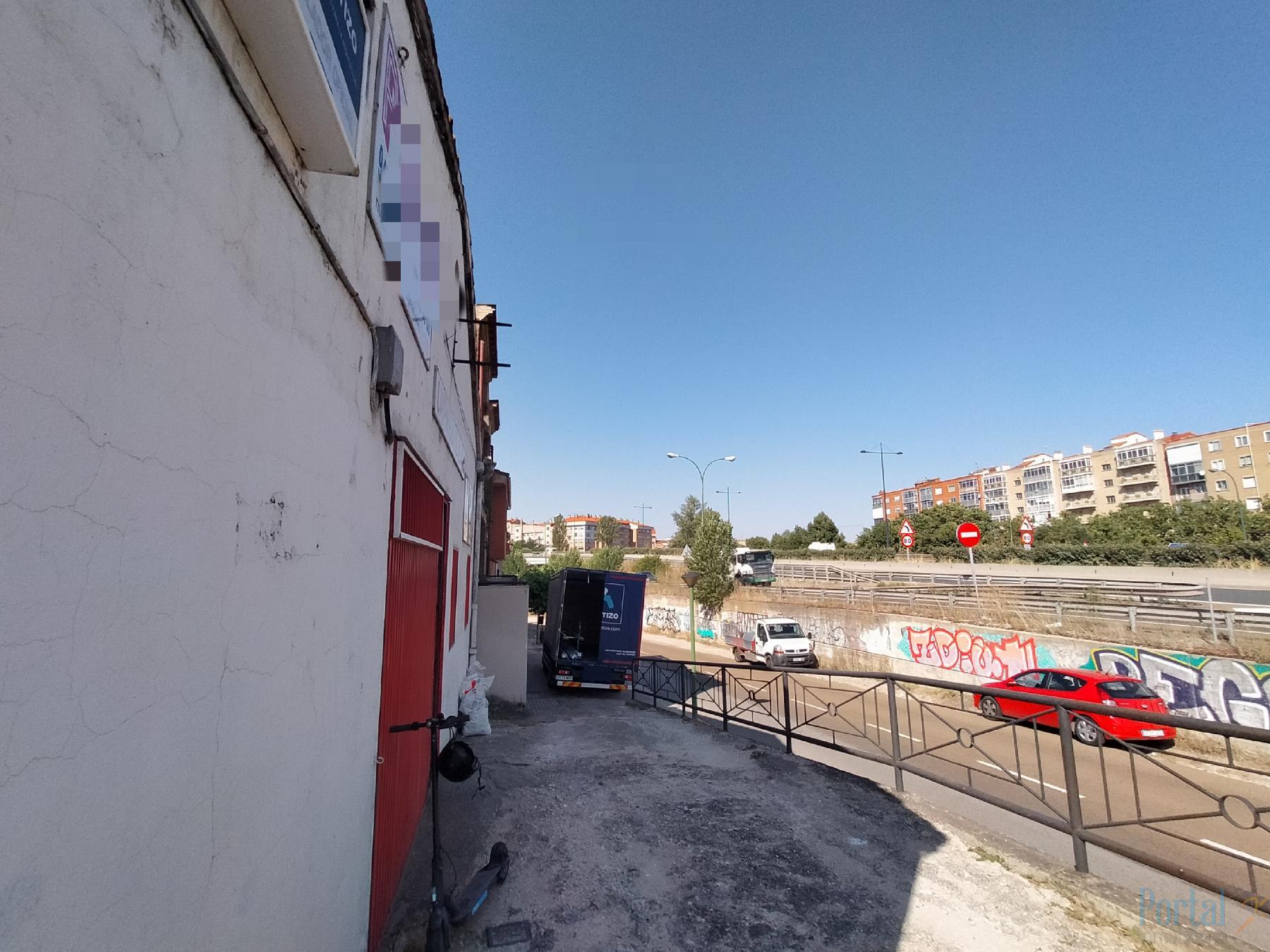 For sale of industrial plant/warehouse in Burgos