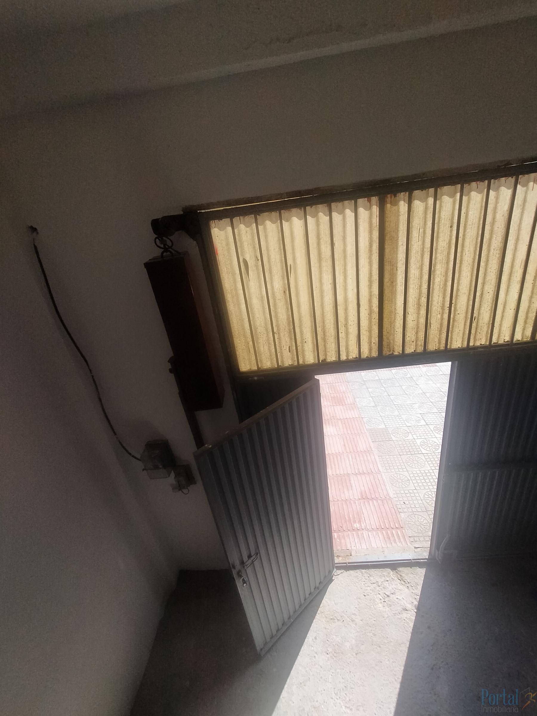 For sale of commercial in Burgos