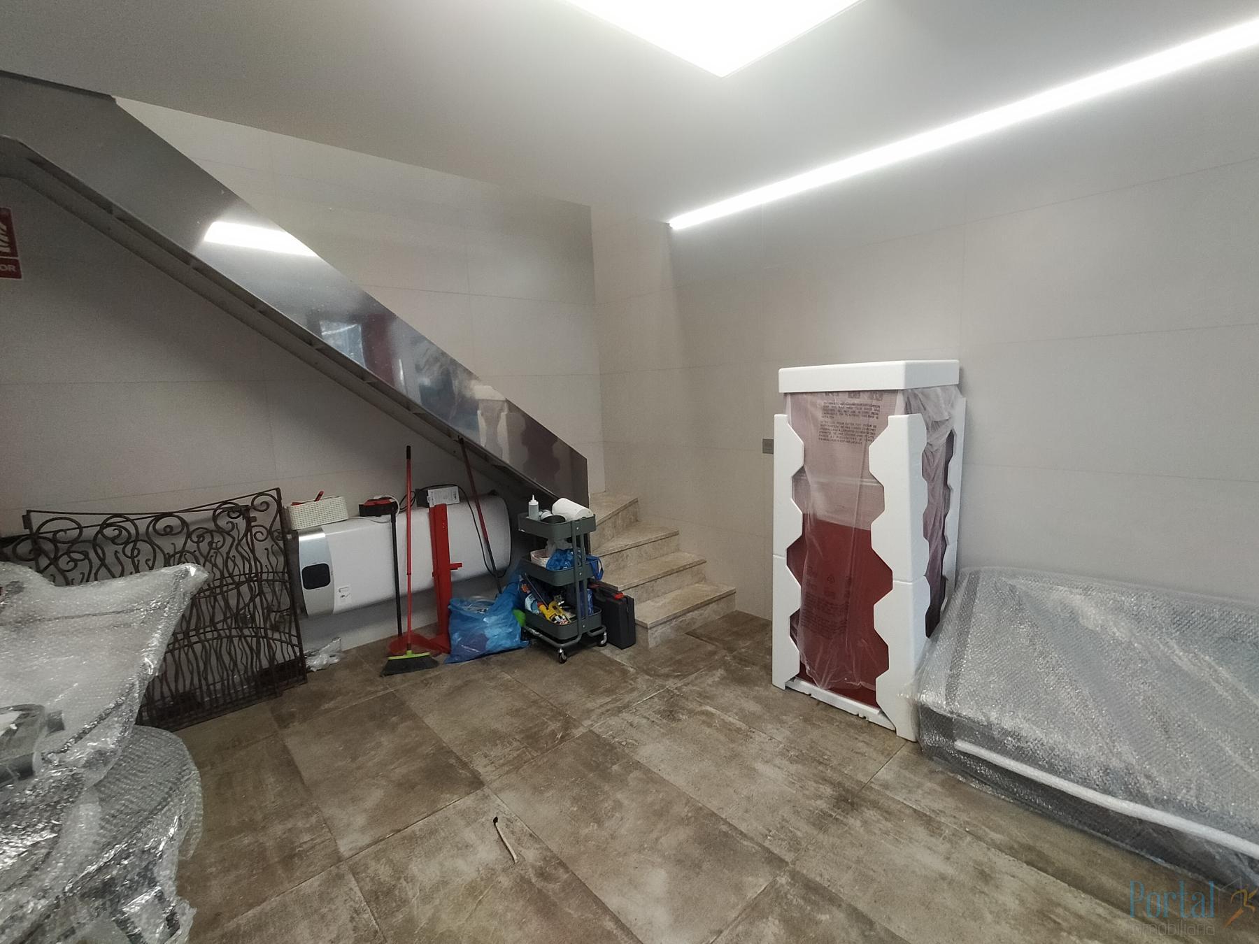 For sale of commercial in Burgos