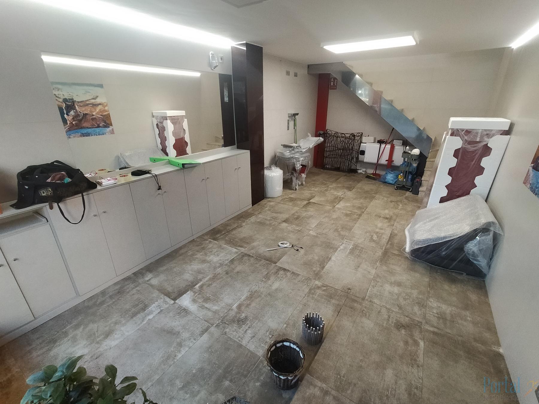 For sale of commercial in Burgos