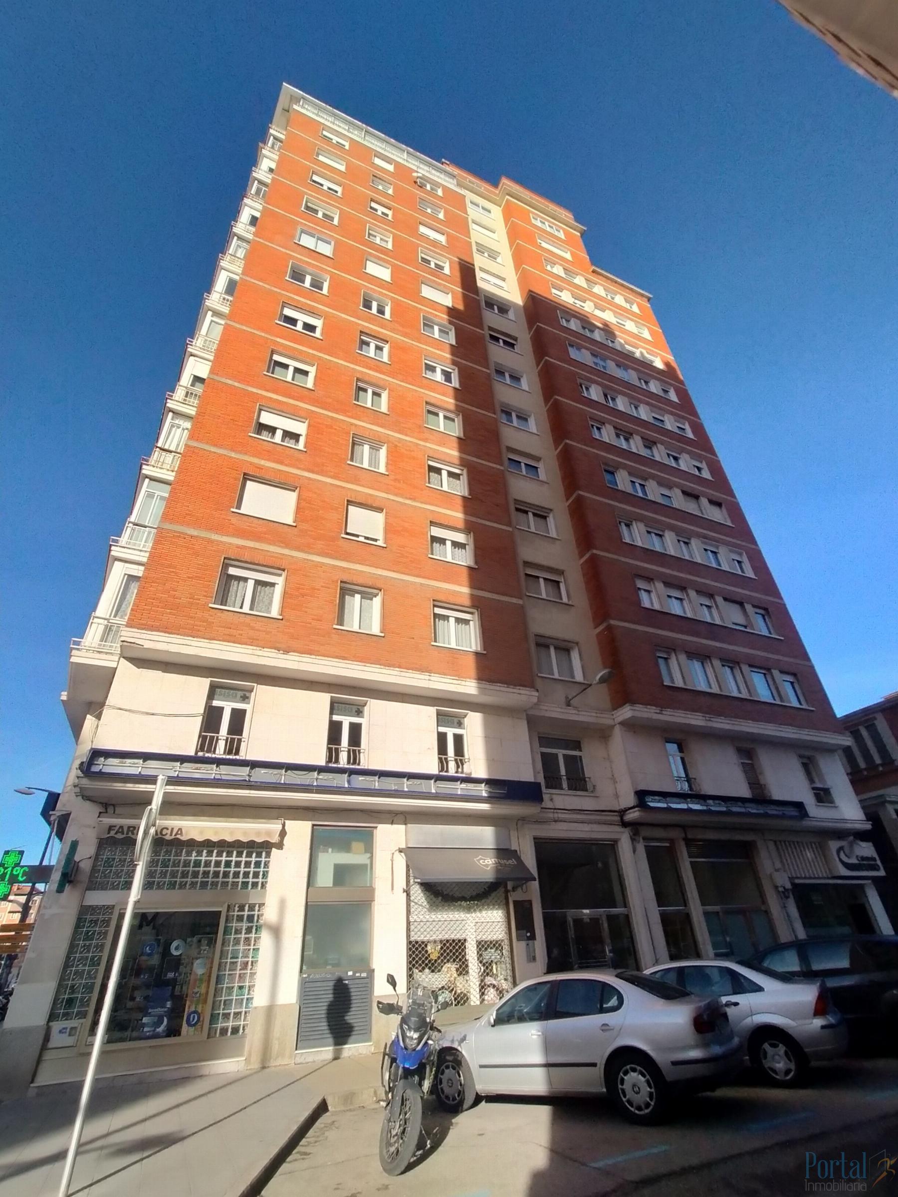 For sale of flat in Burgos