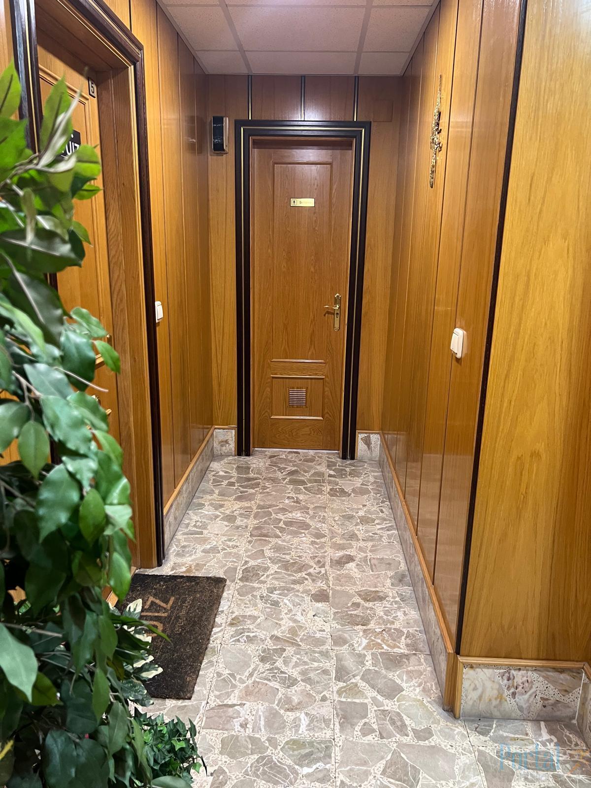 For rent of office in Burgos