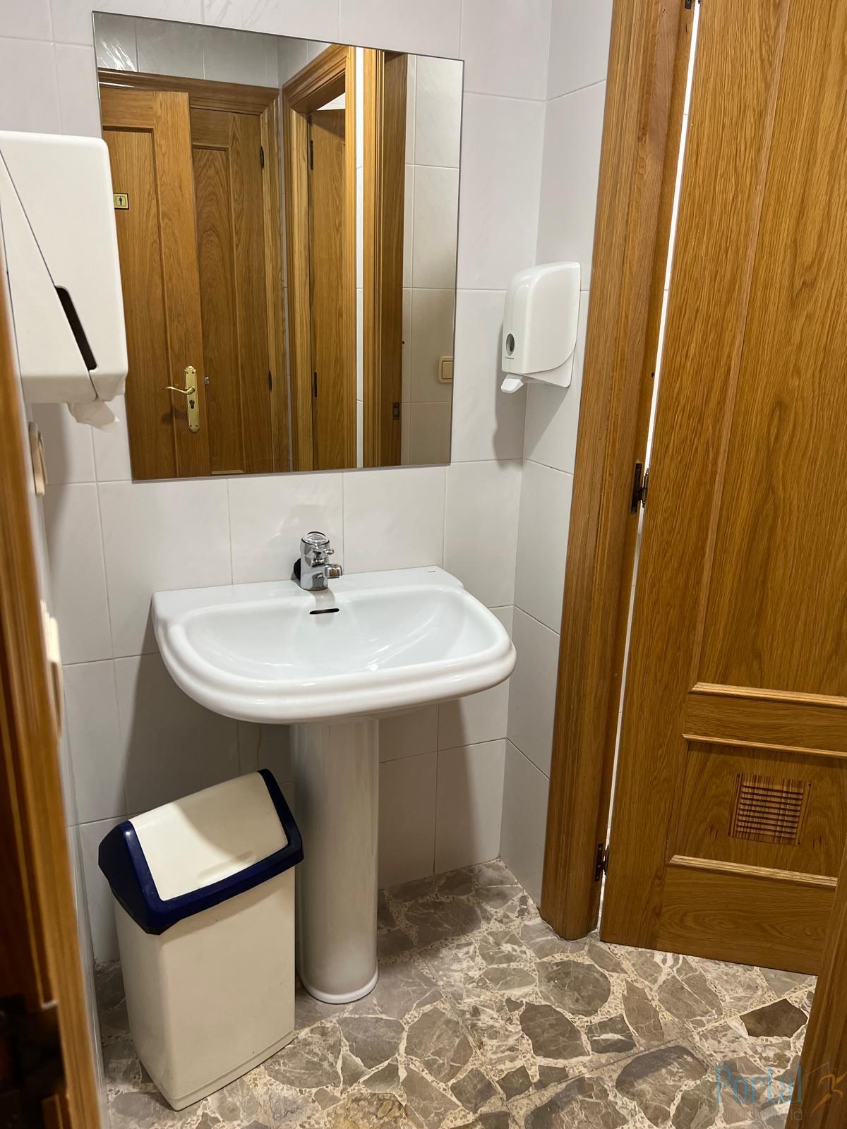 For rent of office in Burgos