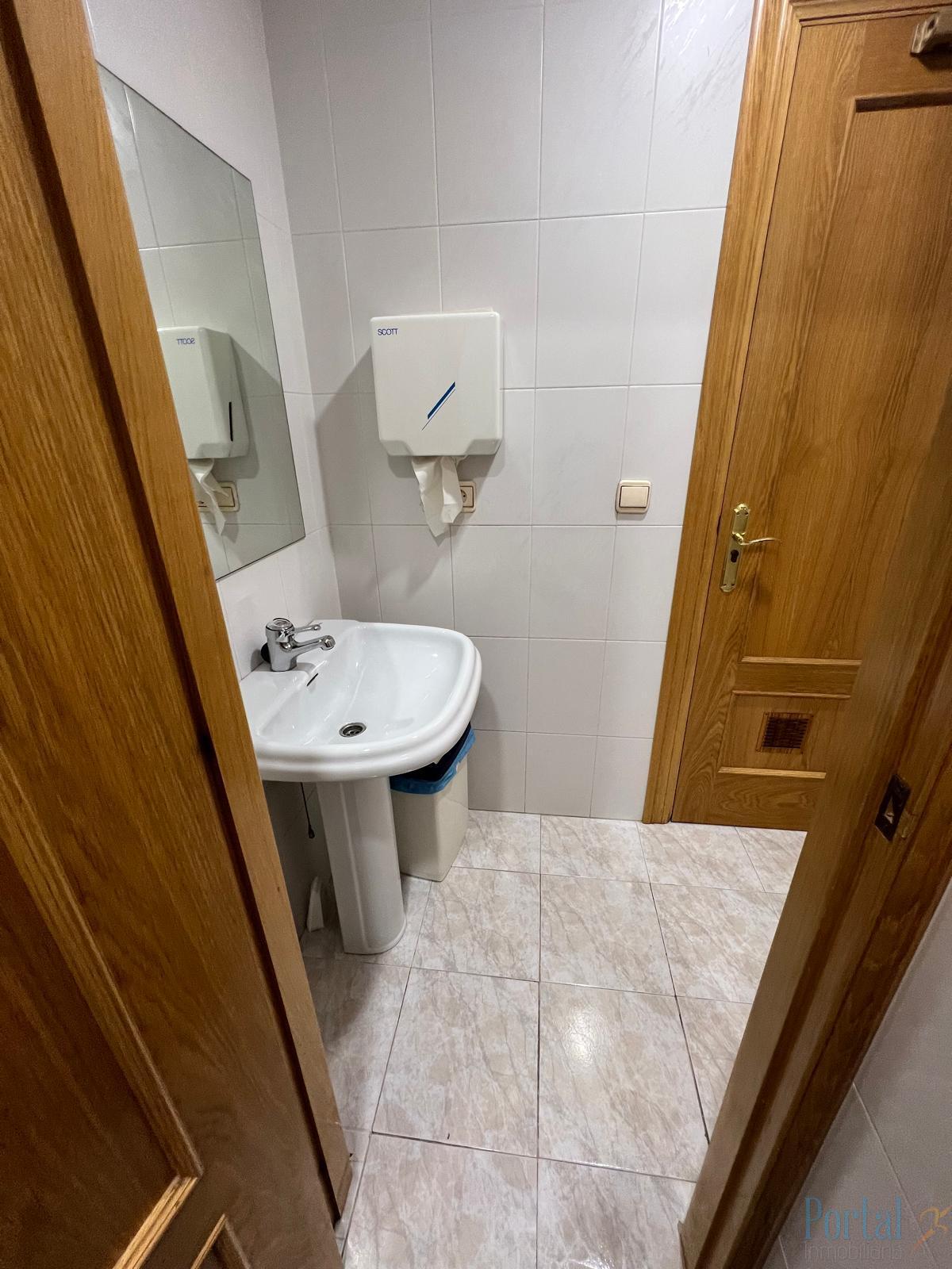 For rent of office in Burgos