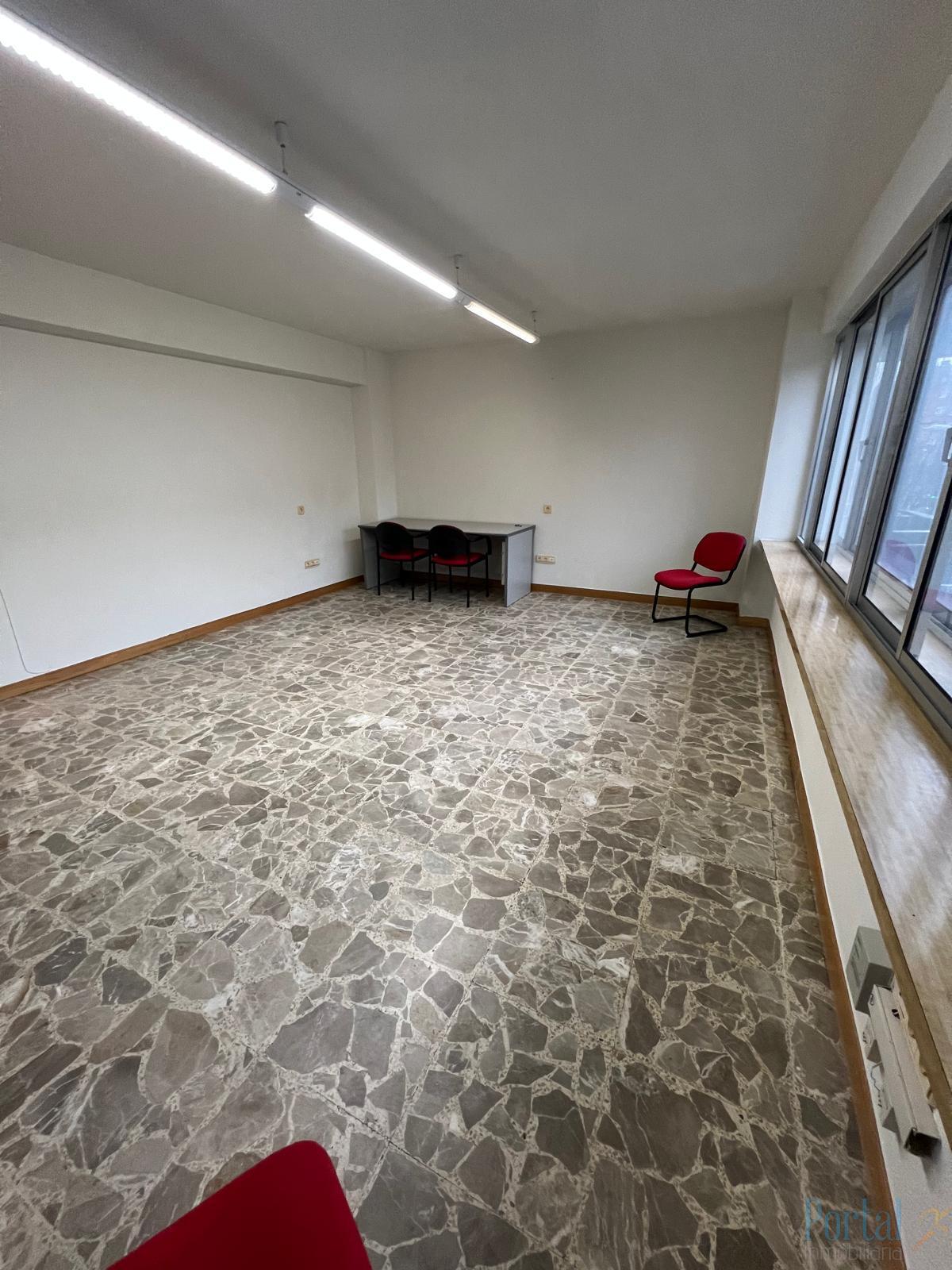 For rent of office in Burgos