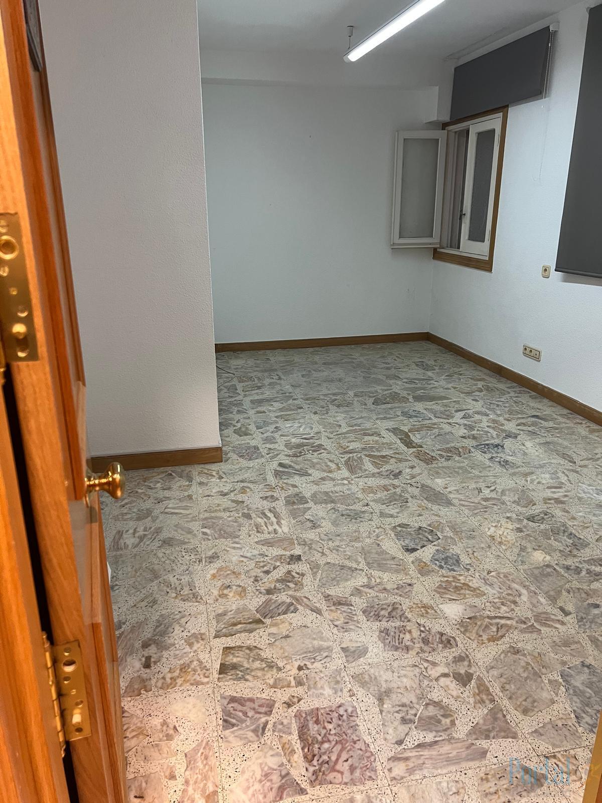 For rent of office in Burgos