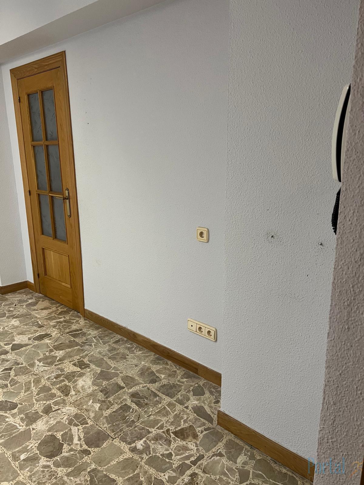 For rent of office in Burgos