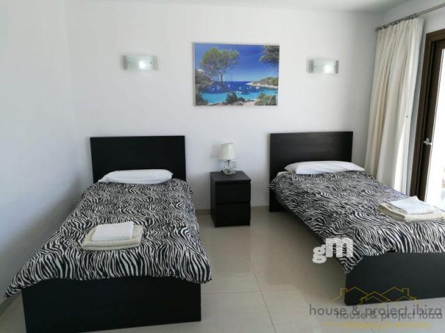 For sale of house in San Antonio Abad