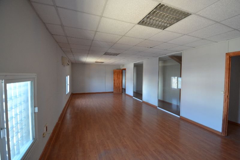 For rent of commercial in Jerez de la Frontera