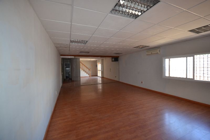 For rent of commercial in Jerez de la Frontera