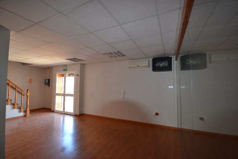 For rent of commercial in Jerez de la Frontera
