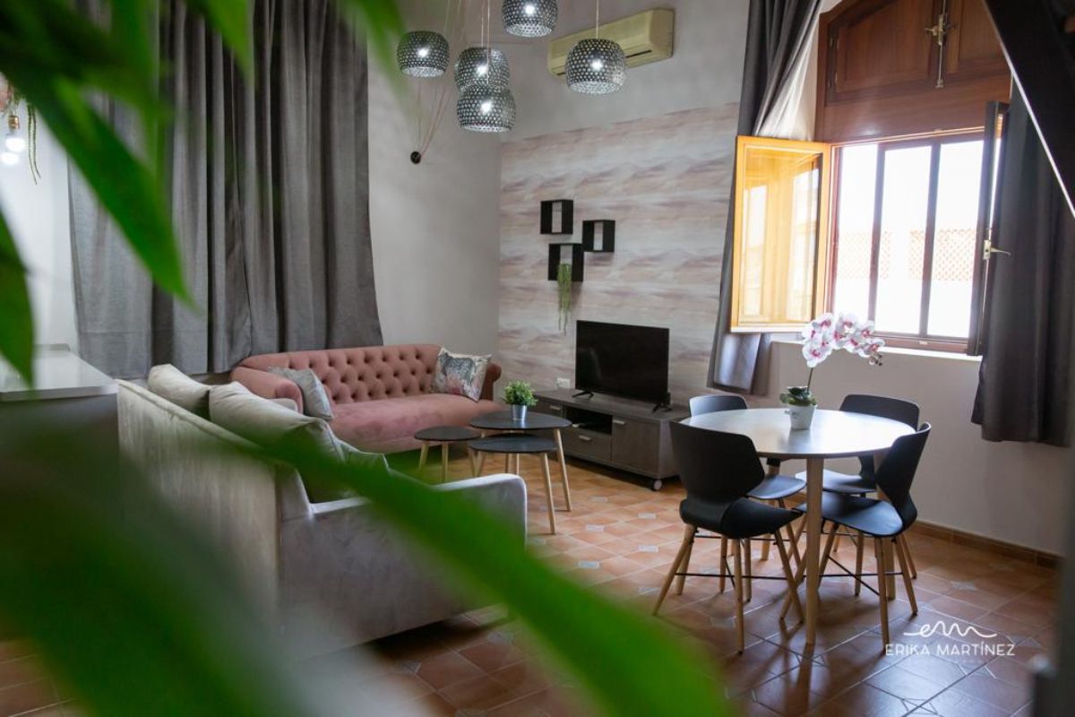 For sale of building in Jerez de la Frontera