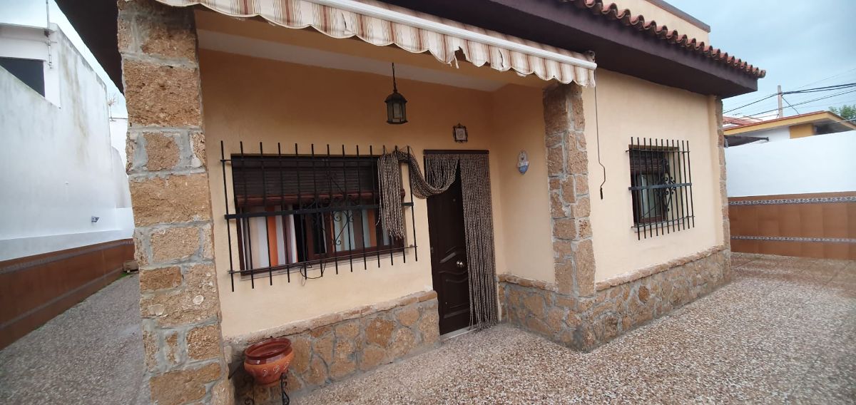For sale of house in Chipiona