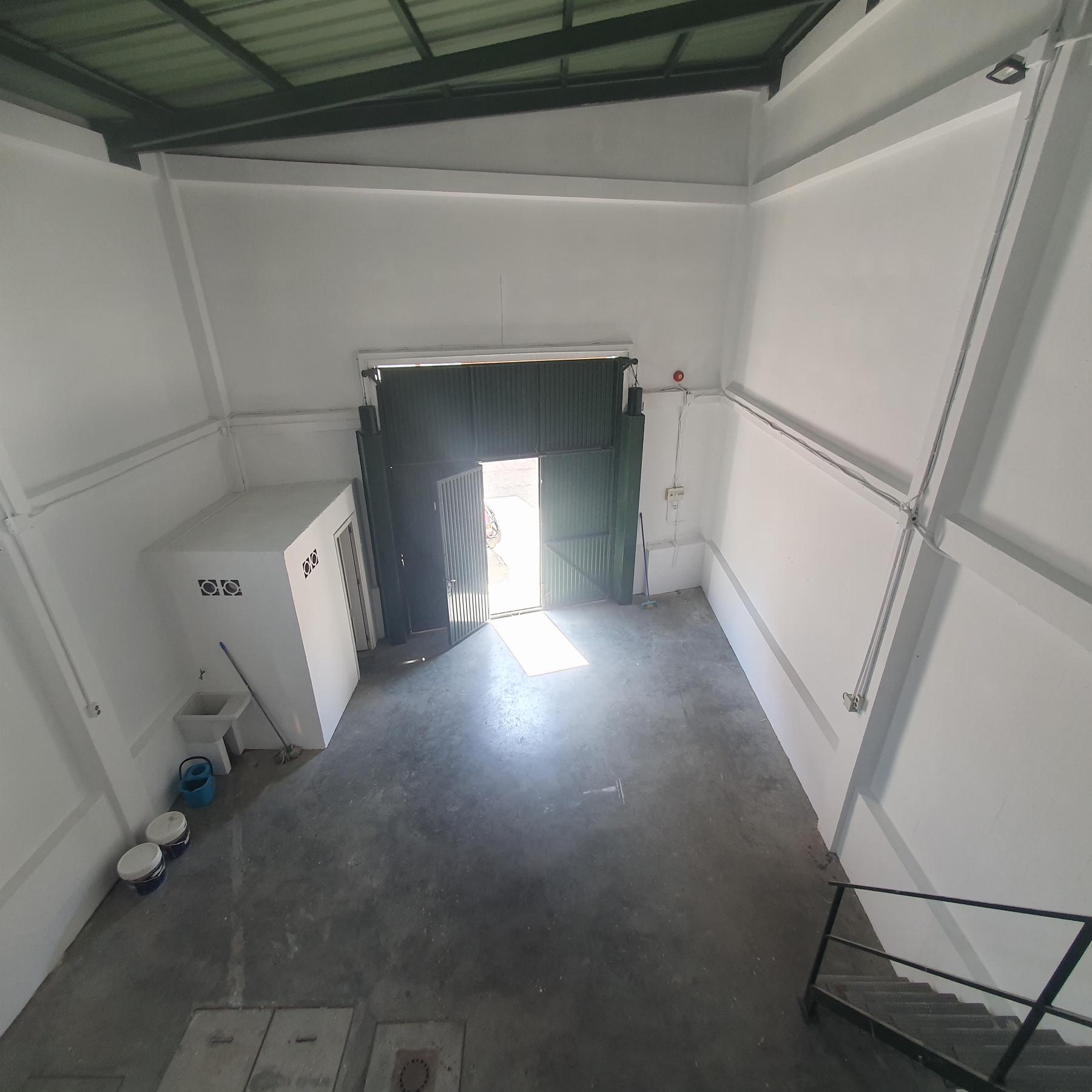 For sale of industrial plant/warehouse in Jerez de la Frontera