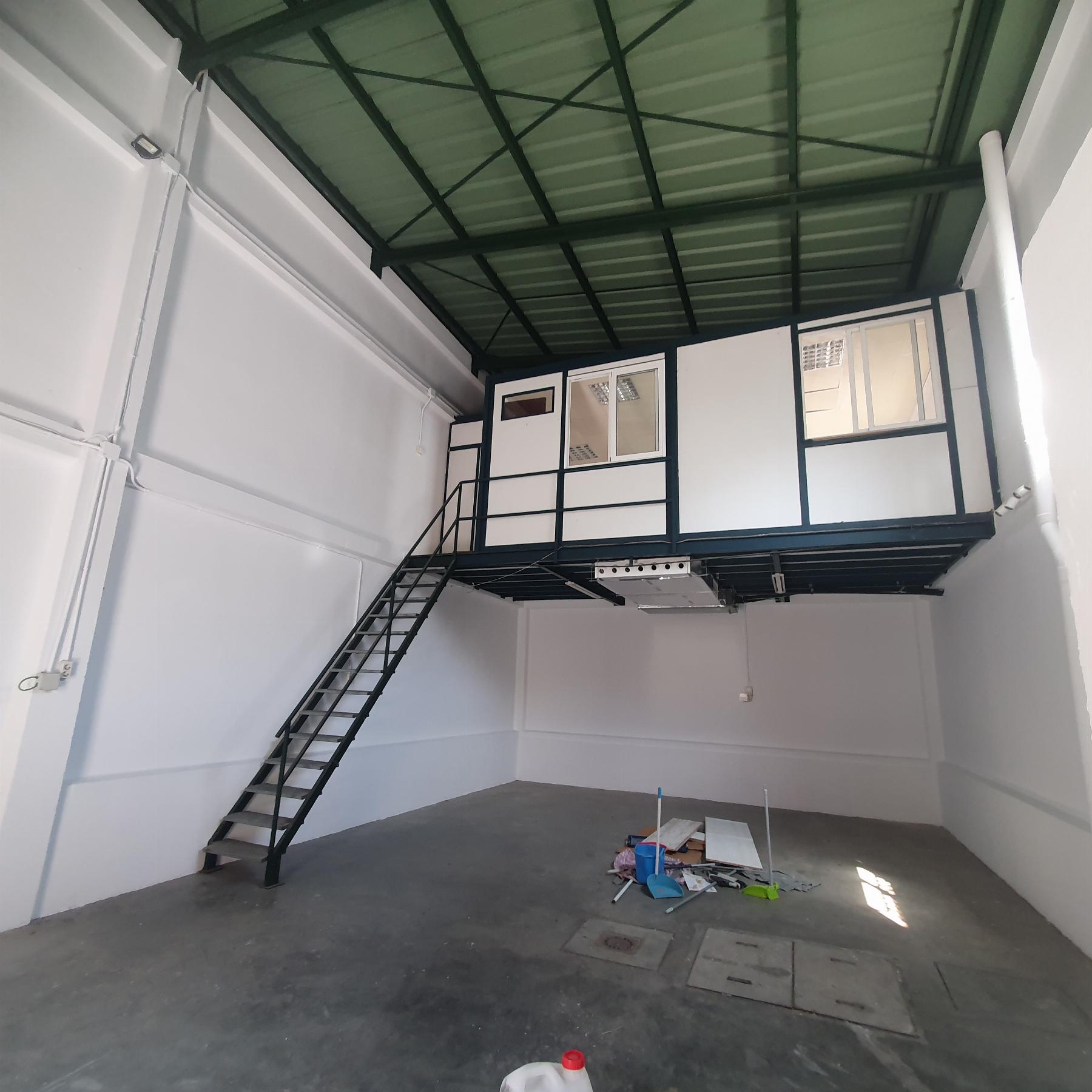 For sale of industrial plant/warehouse in Jerez de la Frontera